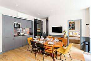 Place des Vosges, Apartment With Air Conditioning