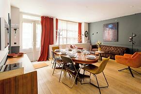 Place des Vosges, Apartment With Air Conditioning