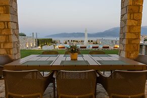 Seafront Villa Ciel With Private Pool in Nafpaktos