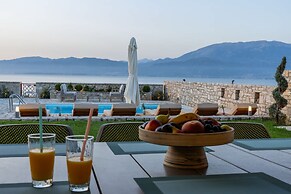 Seafront Villa Ciel With Private Pool in Nafpaktos