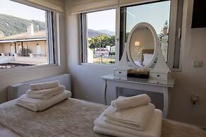Seafront Villa Ciel With Private Pool in Nafpaktos