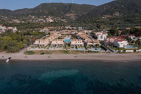 Seafront Villa Ciel With Private Pool in Nafpaktos