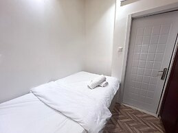 Contemporary Partition Room in Tecom