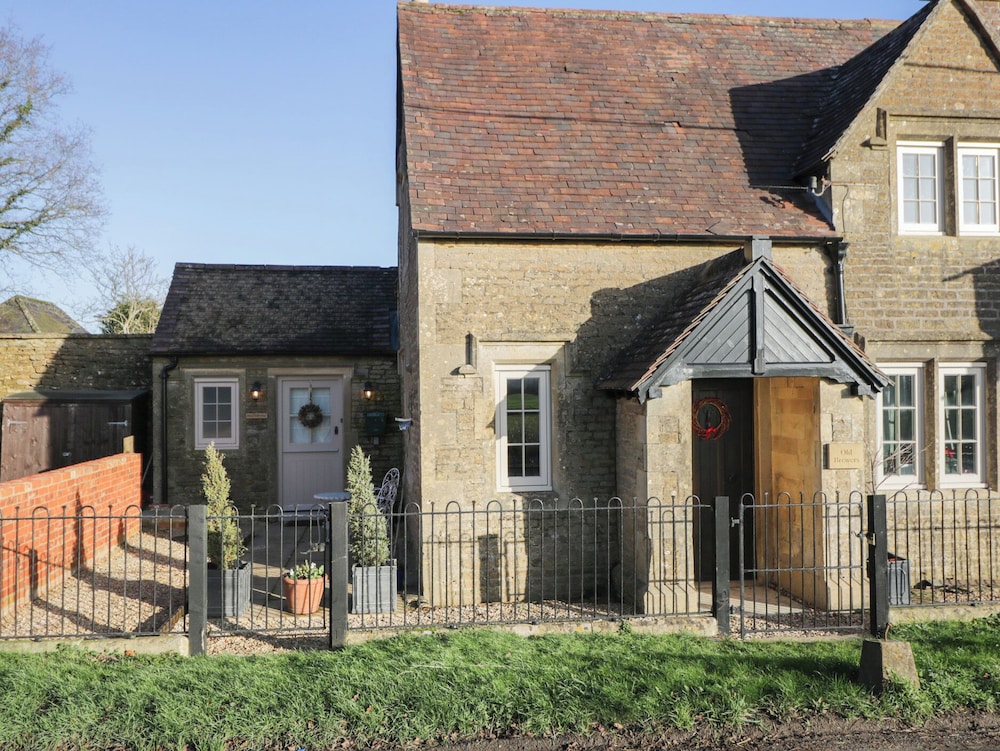 Maud Heath's Snug