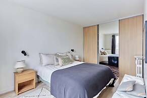 Charming Apartment 1 Bedroom Heart 16th in Paris