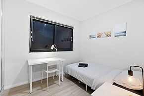 Premium Modern Homestay-Walk to Curtin University-Shared Kitchen