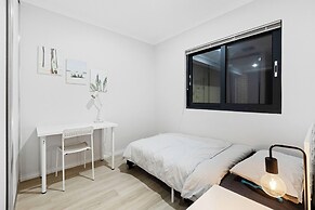 Premium Modern Homestay-Walk to Curtin University-Shared Kitchen