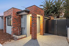Premium Modern Homestay-Walk to Curtin University-Shared Kitchen