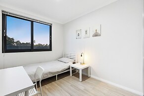 Premium Modern Homestay-Walk to Curtin University-Shared Kitchen