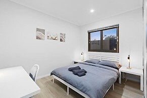 Premium Modern Homestay-Walk to Curtin University-Shared Kitchen