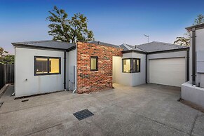 Premium Modern Homestay-Walk to Curtin University-Shared Kitchen