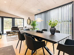 5 Star Holiday Home in Vaeggerlose