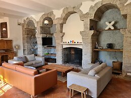 Beautiful Detached Villa With Pool
