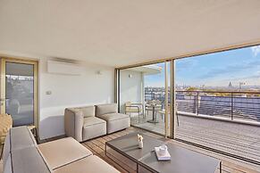 Penthouse With View of the Eiffel Tower-faubourg