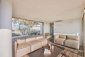 Penthouse With View of the Eiffel Tower-faubourg