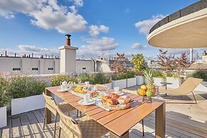 Penthouse With View of the Eiffel Tower-faubourg