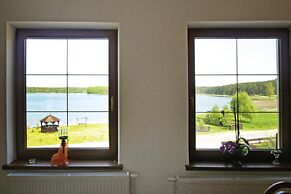 Holiday Apartment With Fireplace, Lake View