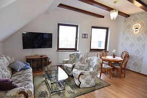 Holiday Apartment With Fireplace, Lake View