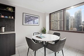 City Escape With Spa Access in Darlinghurst