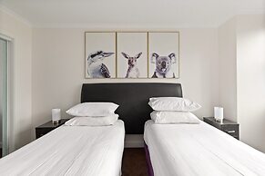 City Escape With Spa Access in Darlinghurst