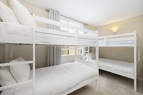 Spacious 5-bed Beach House With Ocean View