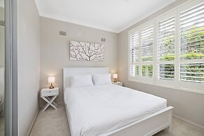 Spacious 5-bed Beach House With Ocean View