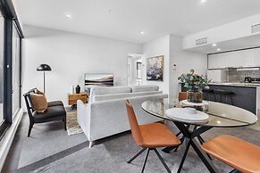 Gorgeous 3-bed in Melbourne's East End