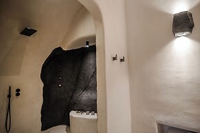 One of One Suites