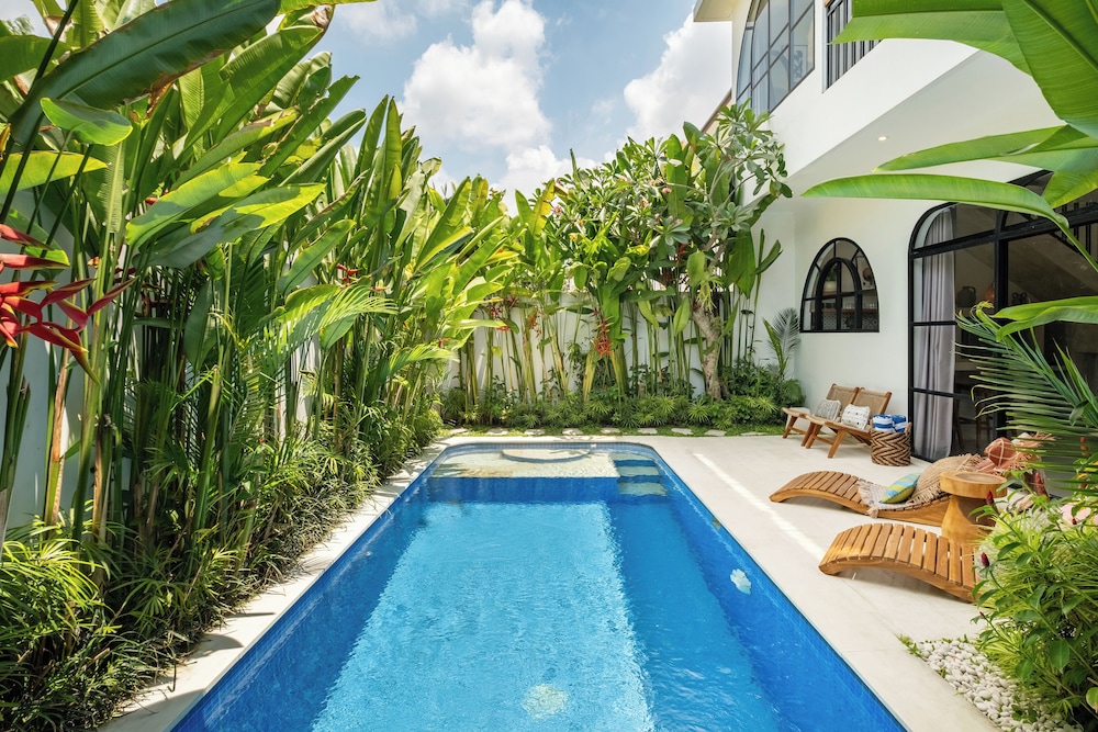 Villa Talitha by DVH Luxe Tropical Pool