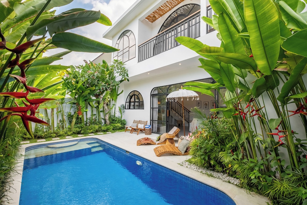 Villa Talitha by DVH Luxe Tropical Pool