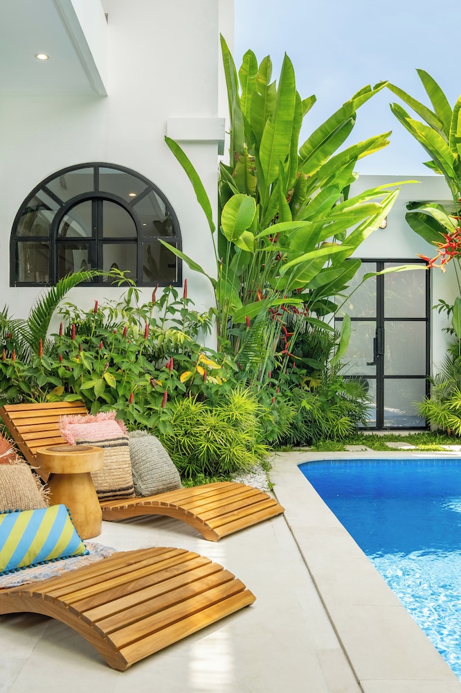 Villa Talitha by DVH Luxe Tropical Pool
