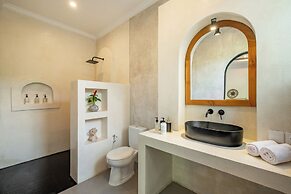 Villa Talitha by DVH Luxe Tropical Pool