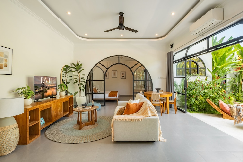 Villa Talitha by DVH Luxe Tropical Pool