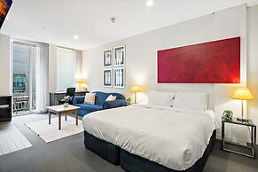 Stylish Central Studio With Gym