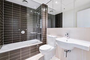 Stylish 2-bed Apartment Near MCG