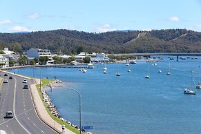 Stunning 1-bed Bayside Apartment With Superb Views