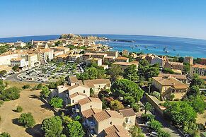 Modern 3-guest Apartment in L'ile Rousse