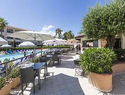 Coastal Apartment in Linguizzetta With Pool