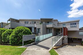 Seaside Retreat With Parking and Balcony