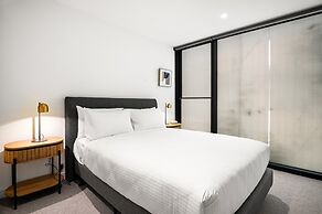 Stylish 3-bed Townhouse in Vibrant Fitzroy