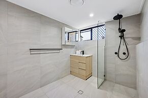 Spacious 1-bed Apartment in Coolangatta