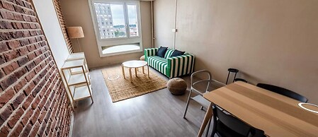 Private Room in a Shared Flat - Lyon 8
