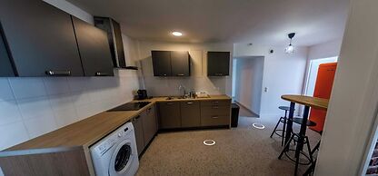 Private Room in a Shared Flat - Lyon 8