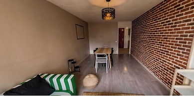 Private Room in a Shared Flat - Lyon 8
