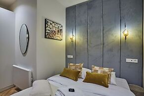 Spacious Apartment With AC - Center of Paris
