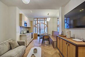 Spacious Apartment With AC - Center of Paris