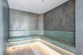 Modern City Escape With Pool Access and Views