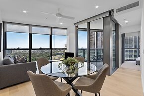 Modern City Escape With Pool Access and Views