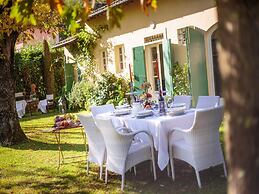 Villa in Camaiore With Pool & Tuscan Views