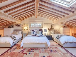 Villa in Camaiore With Pool & Tuscan Views